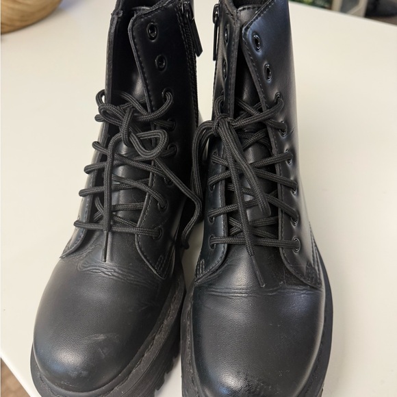 Dr. Martens Shoes - Dr. Doc Martens Women’s Jadon II Platform VEGAN Leather Combat Boot Sz 9 Black